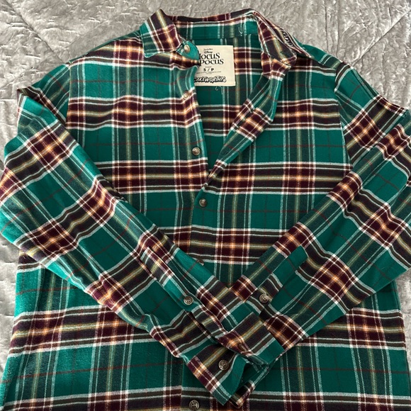 Disney Hocus Pocus Flannel - Picture 6 of 8